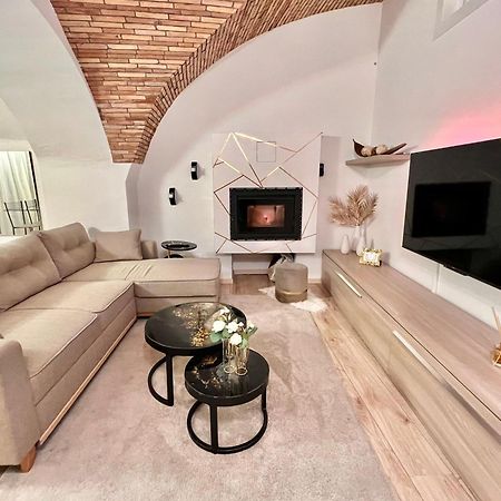 L'Arco Sul Lago • Gold Apartment Castro  Eksteriør billede