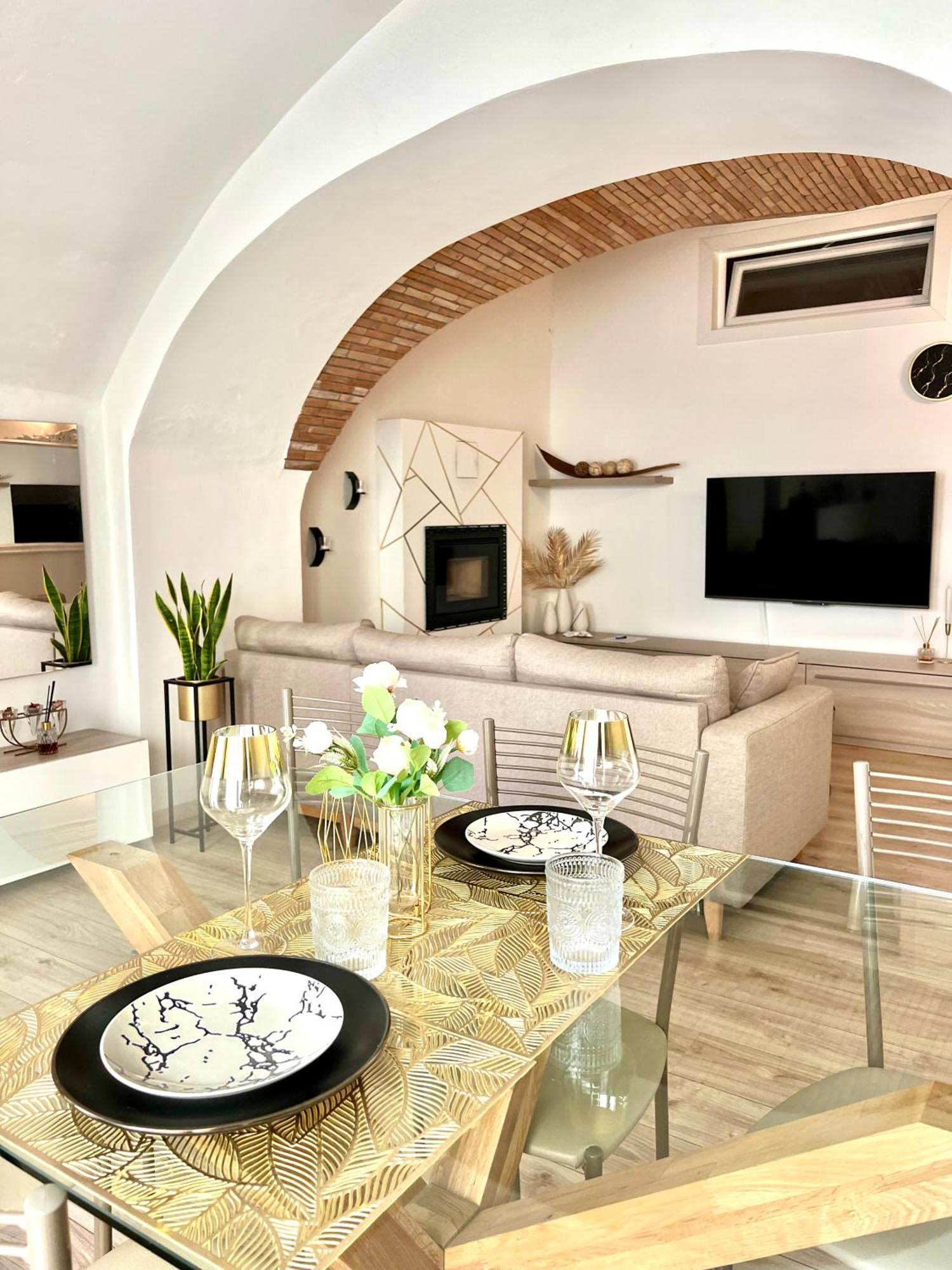 L'Arco Sul Lago • Gold Apartment Castro  Eksteriør billede